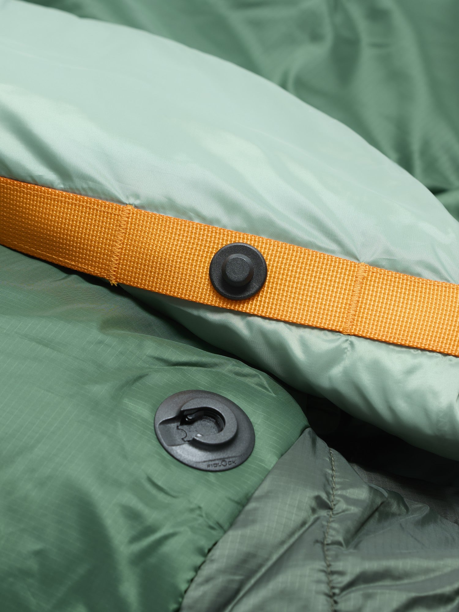 Marmot Equipment Wraptor Synthetic 30° Long Sleeping Bag